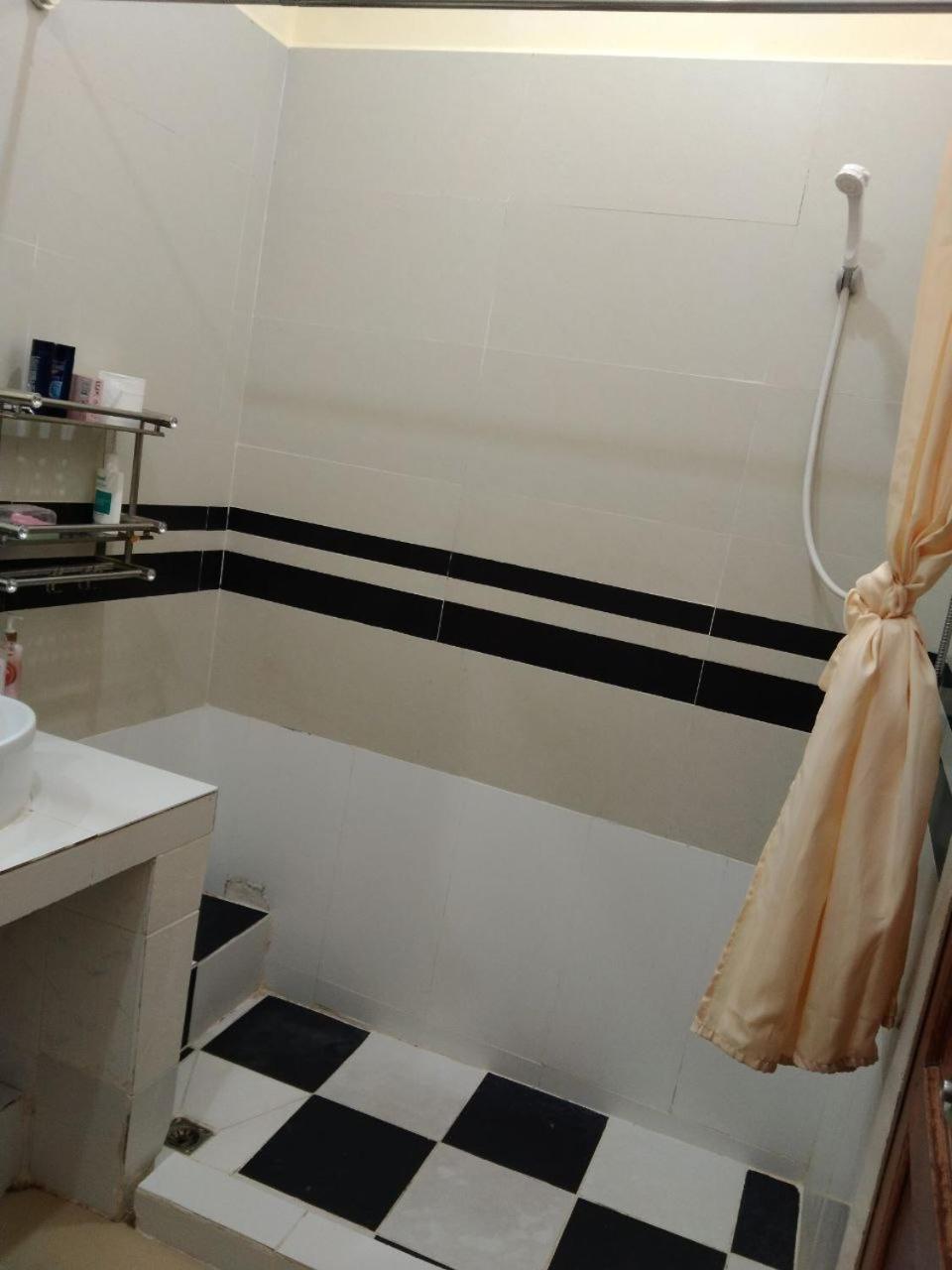 Room 12 - Studio In A Villa 5Mn Walk From The Royal Palace With Swimming Pool Phnom Penh Luaran gambar